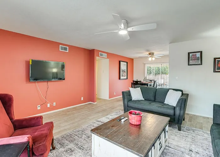 Close To Golf! 55-plus Snowbird Escape In Holiday home