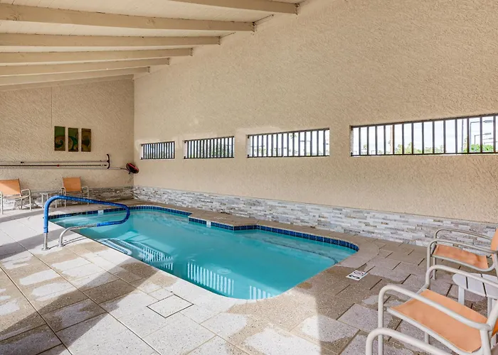 Close To Golf! 55-plus Snowbird Escape In Holiday home
